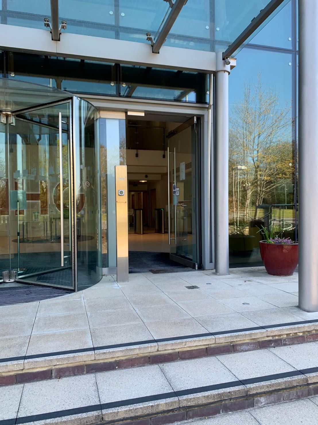 New underfloor operator installed