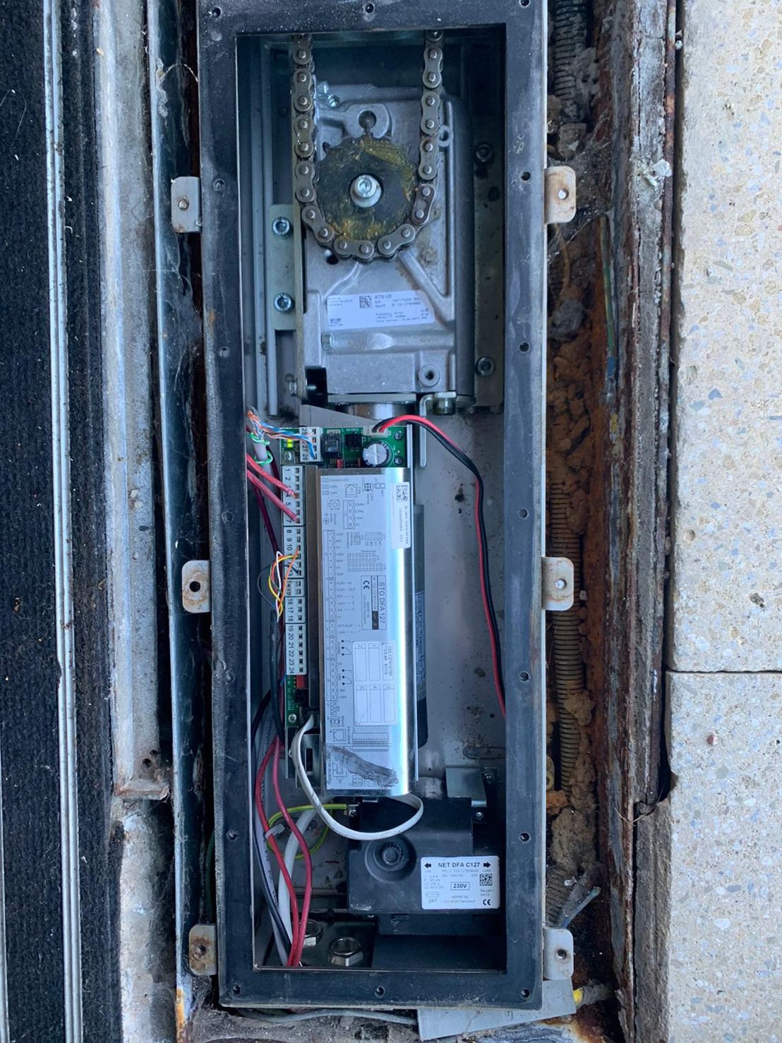 New underfloor operator installed